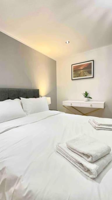 A Beautiful Stylish 2 Bedroom Apartment -City Of London Londres Exterior foto