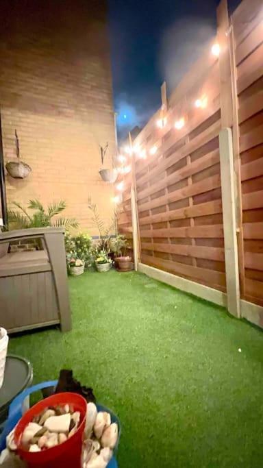 A Beautiful Stylish 2 Bedroom Apartment -City Of London Londres Exterior foto