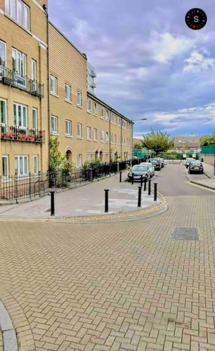A Beautiful Stylish 2 Bedroom Apartment -City Of London Londres Exterior foto